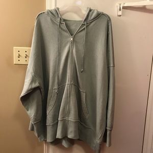 AERIE ZIP UP HOODIE